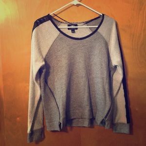 Rock & Republic sweatshirt w/Leather and zip detai